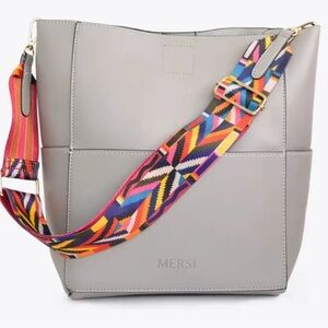 NWT Mersi Demi Bucket Bag, light gray bag